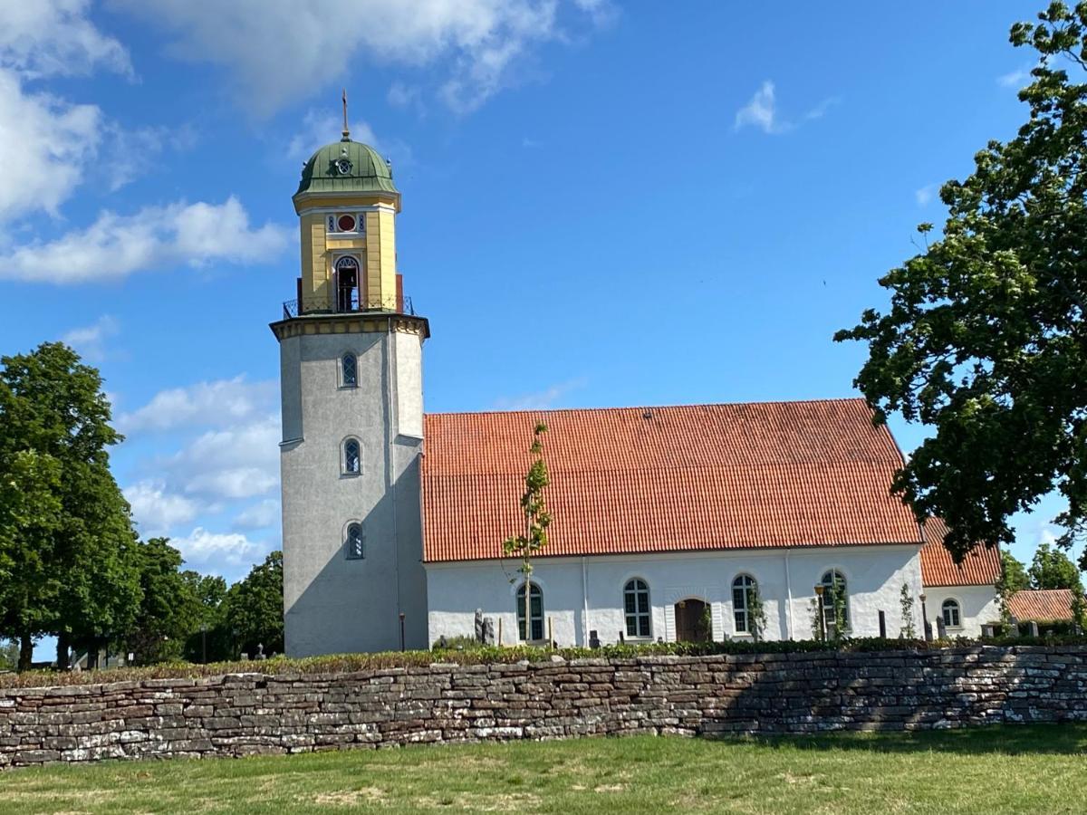 Idyliska Boende Mitt Pa Oeland Apartment Färjestaden Екстериор снимка